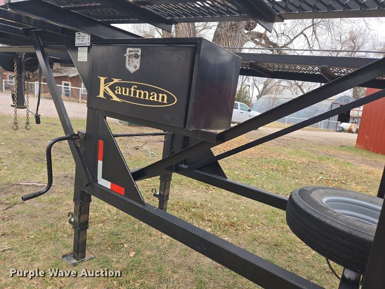 image for item DT7106 2019 Kaufman car carrier