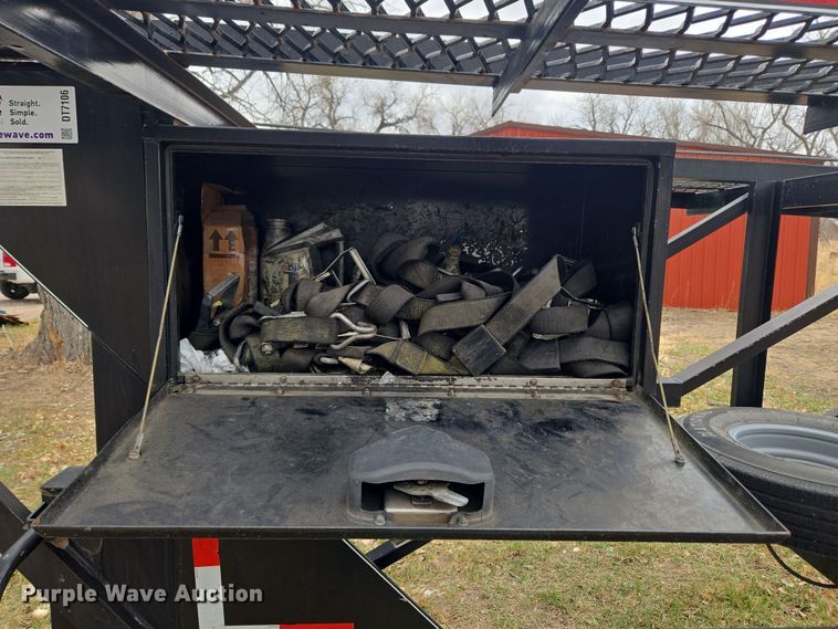 image for item DT7106 2019 Kaufman car carrier