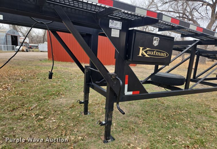 image for item DT7106 2019 Kaufman car carrier