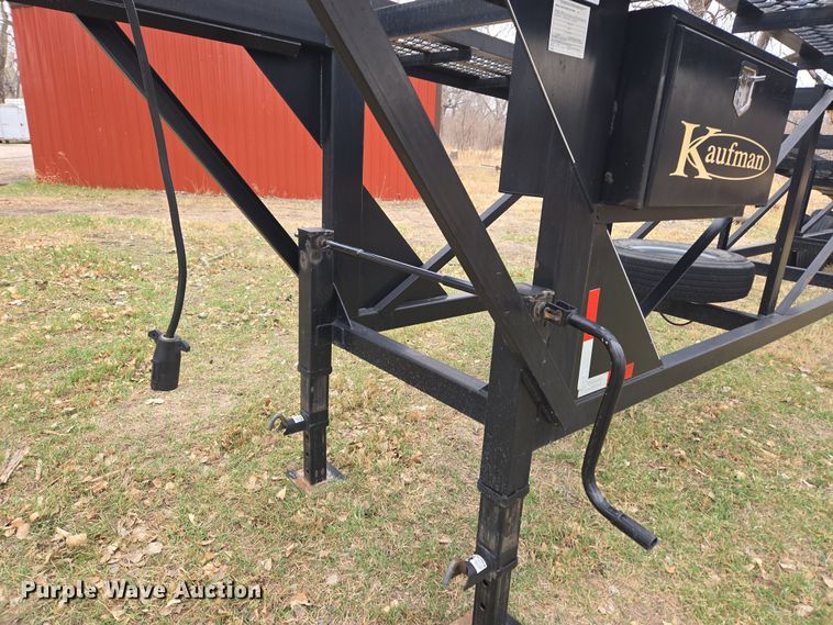 image for item DT7106 2019 Kaufman car carrier