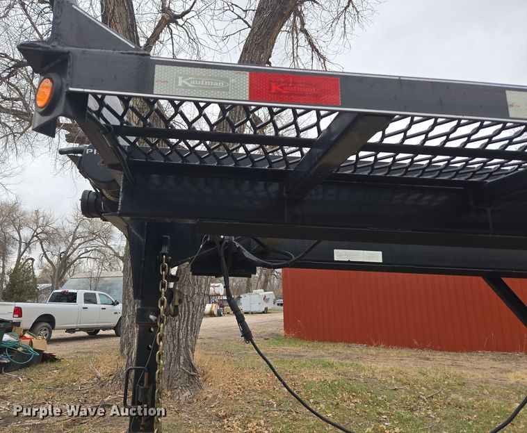 image for item DT7106 2019 Kaufman car carrier