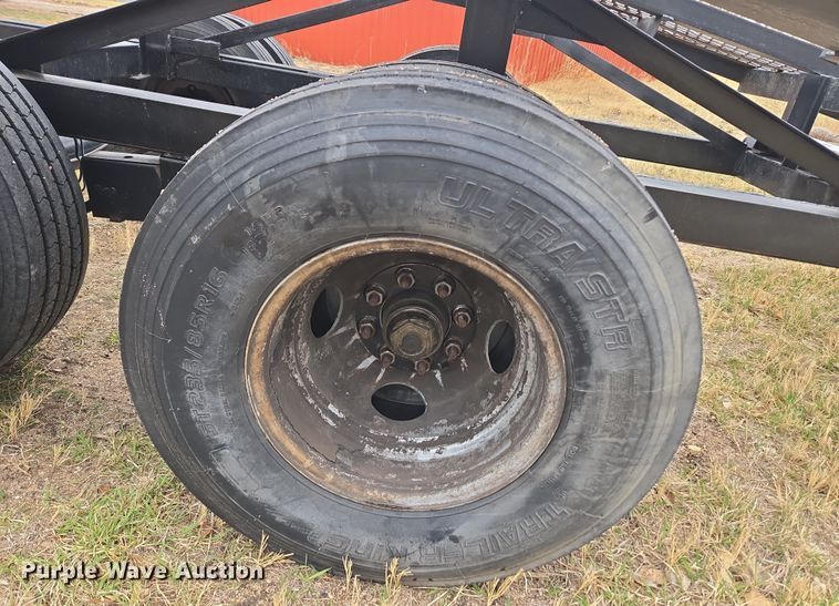 image for item DT7106 2019 Kaufman car carrier