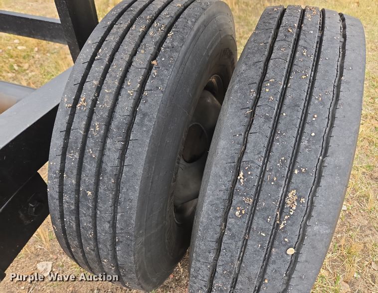 image for item DT7106 2019 Kaufman car carrier