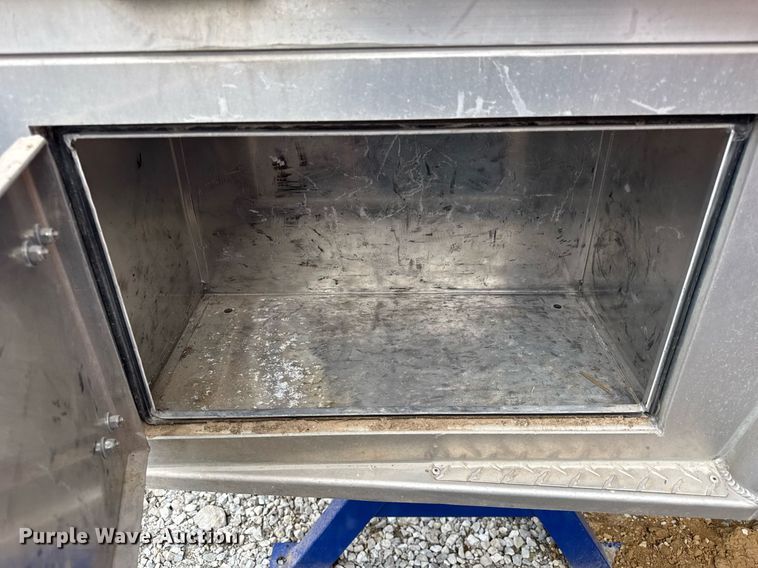 image for item DU3443 CM ALSK-03946034SD flatbed pickup truck bed