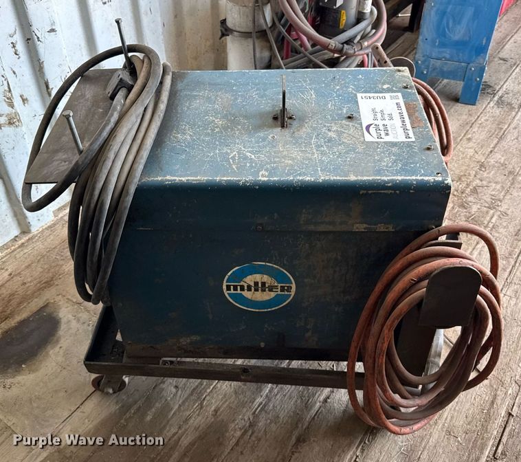 image for item DU3451 Miller Dialarc 250 welder