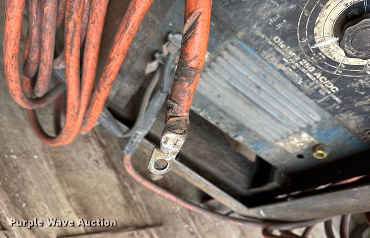 image for item DU3451 Miller Dialarc 250 welder