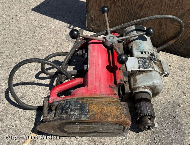 image for item DU3453 Milwaukee electromagnetic drill press