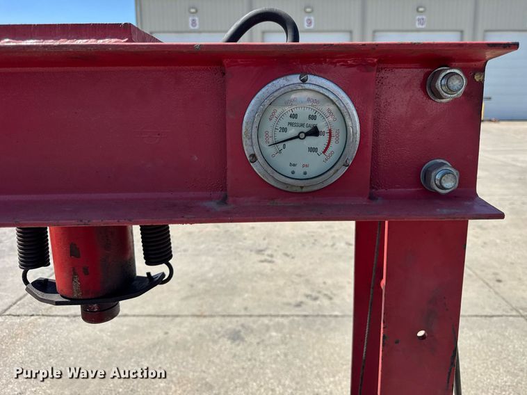 image for item DU3456 Hydraulic press