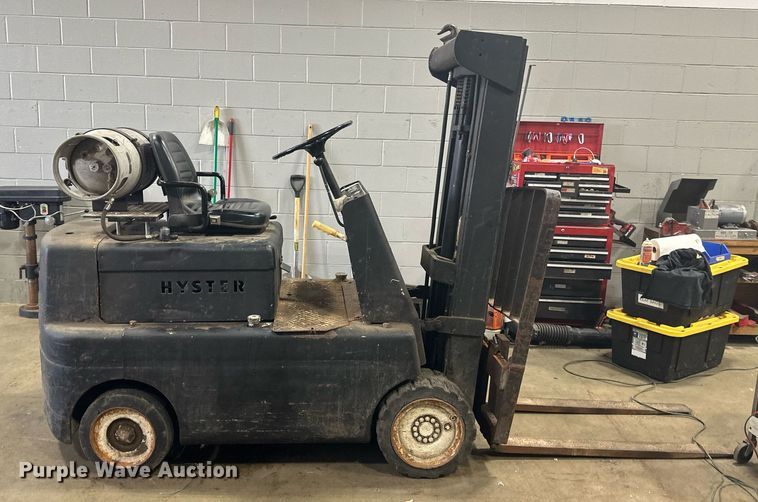 image for item DV0741 Hyster forklift