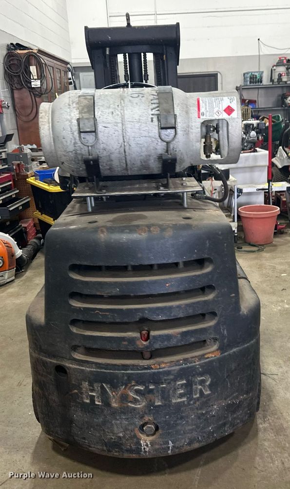 image for item DV0741 Hyster forklift