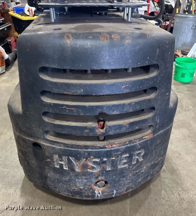 image for item DV0741 Hyster forklift