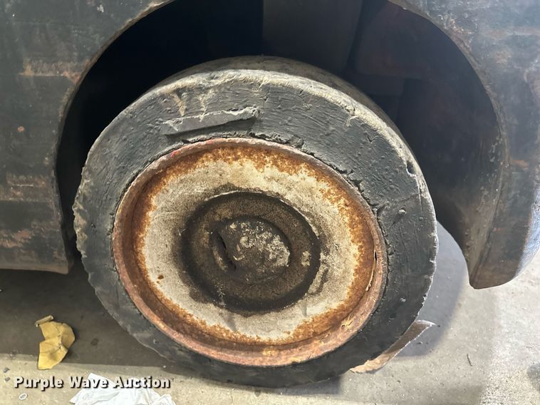 image for item DV0741 Hyster forklift