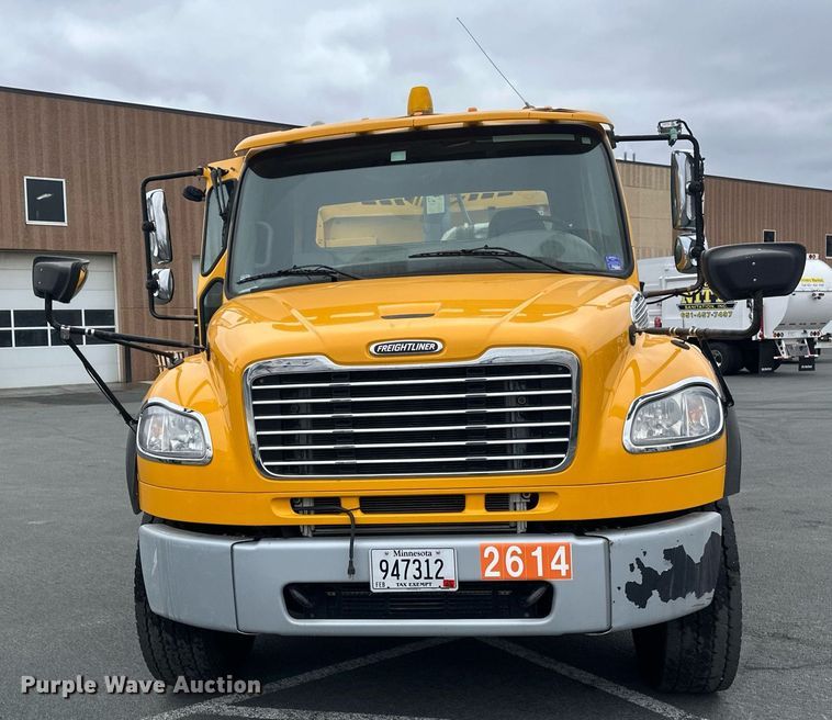 image for item DV0749 2016 Freightliner  M2 refuse truck