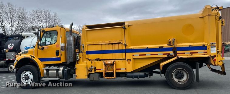 image for item DV0749 2016 Freightliner  M2 refuse truck