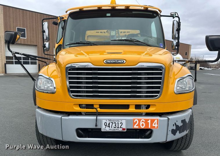 image for item DV0749 2016 Freightliner  M2 refuse truck