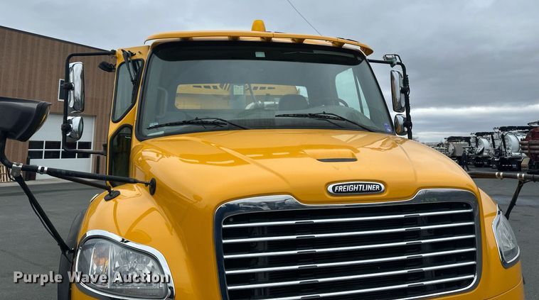 image for item DV0749 2016 Freightliner  M2 refuse truck