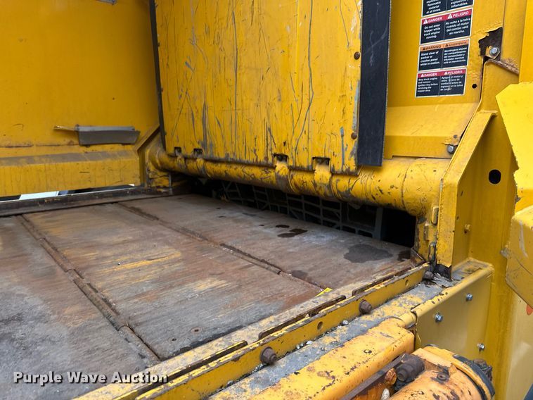 image for item DV0749 2016 Freightliner  M2 refuse truck