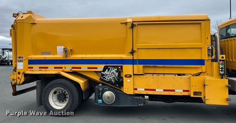 image for item DV0749 2016 Freightliner  M2 refuse truck