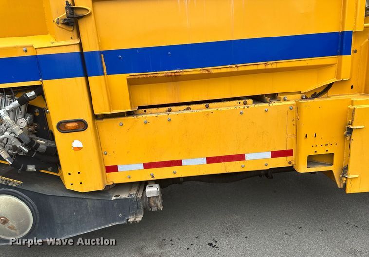 image for item DV0749 2016 Freightliner  M2 refuse truck