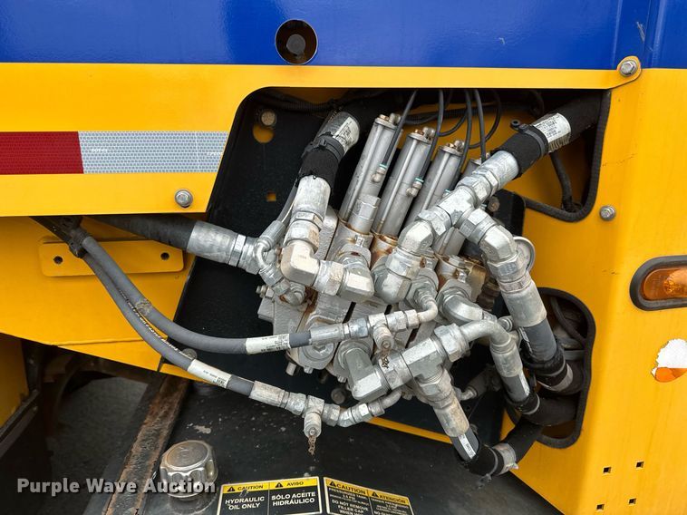 image for item DV0749 2016 Freightliner  M2 refuse truck