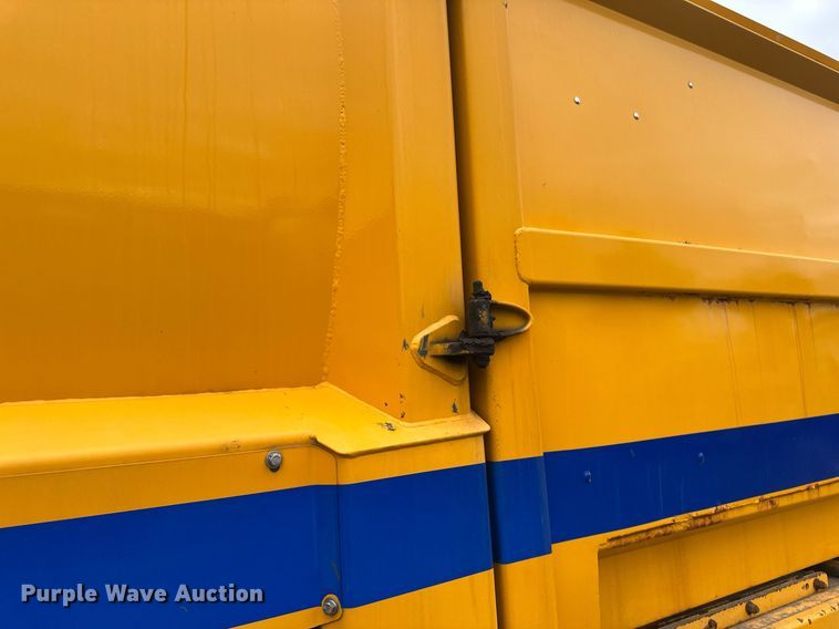 image for item DV0749 2016 Freightliner  M2 refuse truck