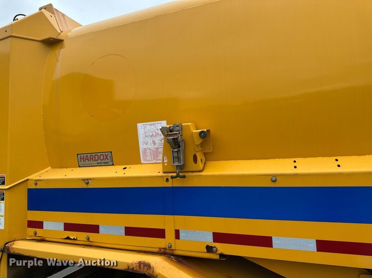 image for item DV0749 2016 Freightliner  M2 refuse truck