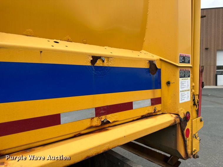 image for item DV0749 2016 Freightliner  M2 refuse truck