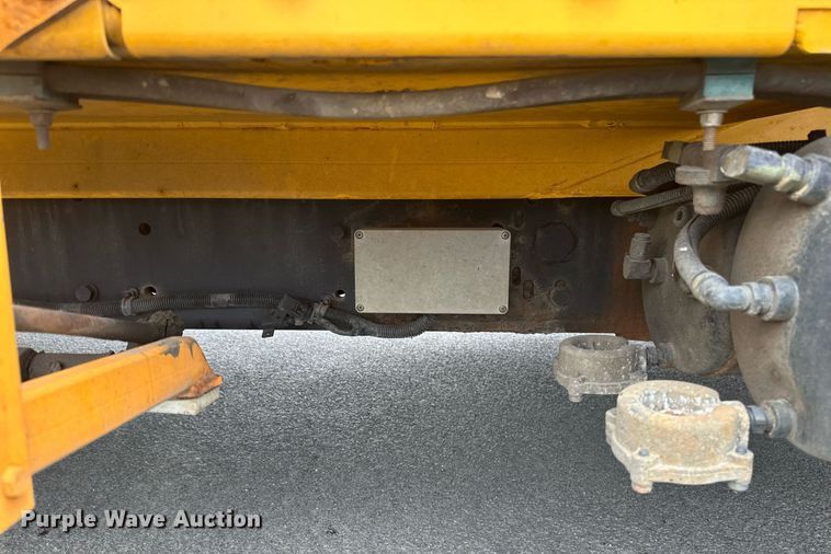 image for item DV0749 2016 Freightliner  M2 refuse truck