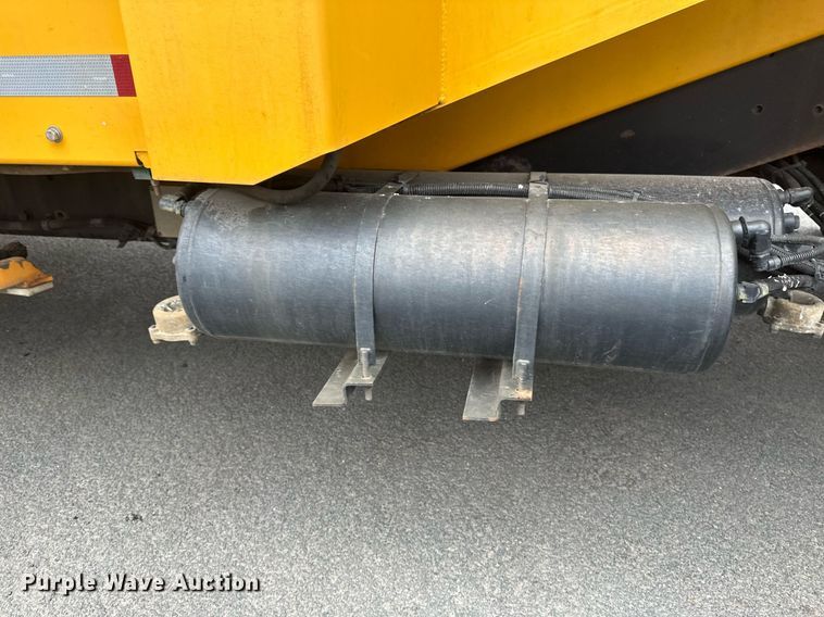 image for item DV0749 2016 Freightliner  M2 refuse truck