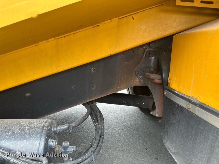 image for item DV0749 2016 Freightliner  M2 refuse truck