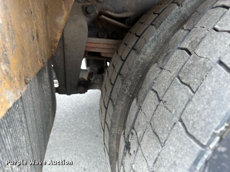 image for item DV0749 2016 Freightliner  M2 refuse truck