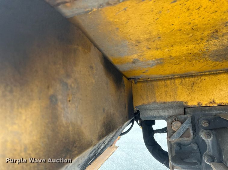 image for item DV0749 2016 Freightliner  M2 refuse truck