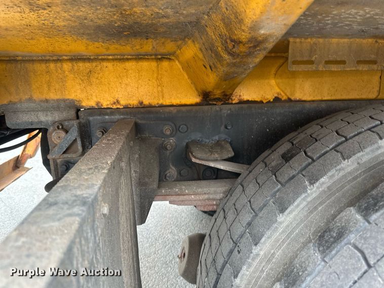 image for item DV0749 2016 Freightliner  M2 refuse truck