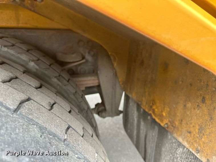 image for item DV0749 2016 Freightliner  M2 refuse truck