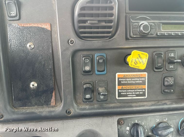 image for item DV0749 2016 Freightliner  M2 refuse truck