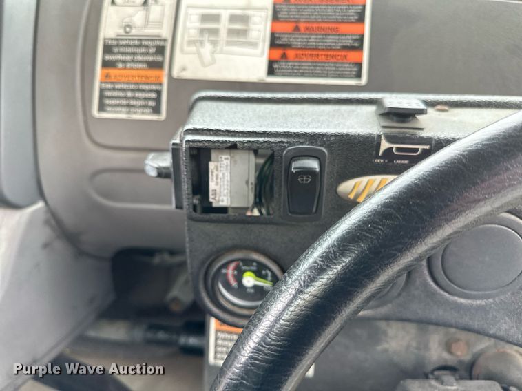 image for item DV0749 2016 Freightliner  M2 refuse truck