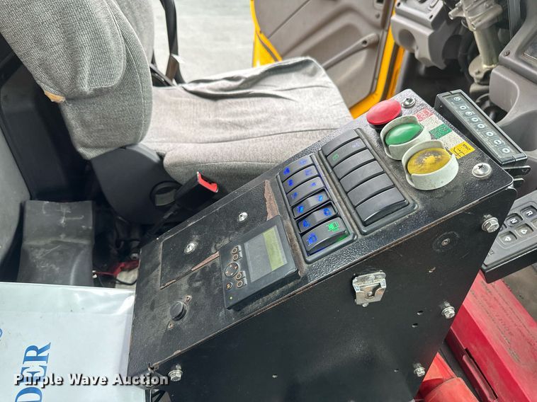 image for item DV0749 2016 Freightliner  M2 refuse truck