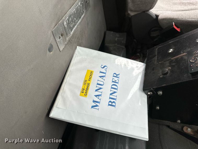 image for item DV0749 2016 Freightliner  M2 refuse truck