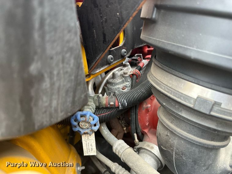 image for item DV0749 2016 Freightliner  M2 refuse truck