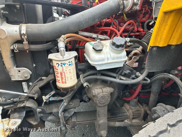 image for item DV0749 2016 Freightliner  M2 refuse truck