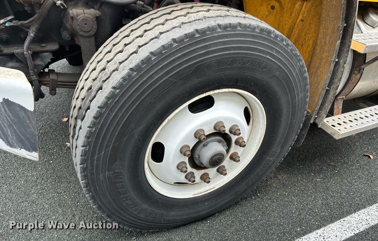 image for item DV0749 2016 Freightliner  M2 refuse truck