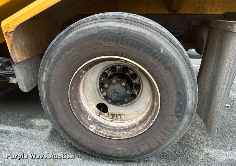 image for item DV0749 2016 Freightliner  M2 refuse truck