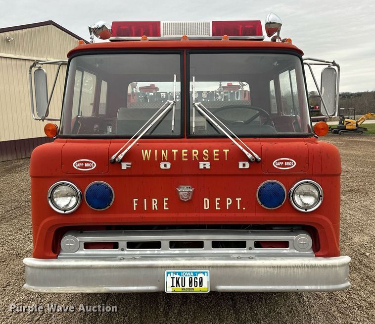 image for item DV1882 1972 Ford 700 pumper fire truck