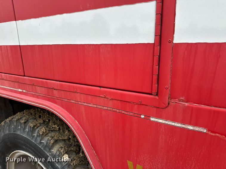 image for item DV1882 1972 Ford 700 pumper fire truck