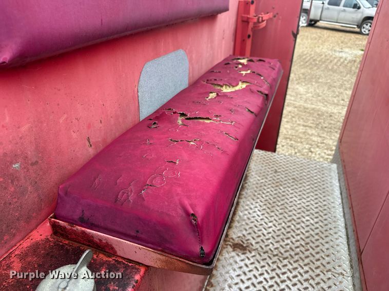 image for item DV1882 1972 Ford 700 pumper fire truck