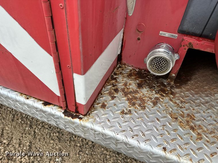 image for item DV1882 1972 Ford 700 pumper fire truck