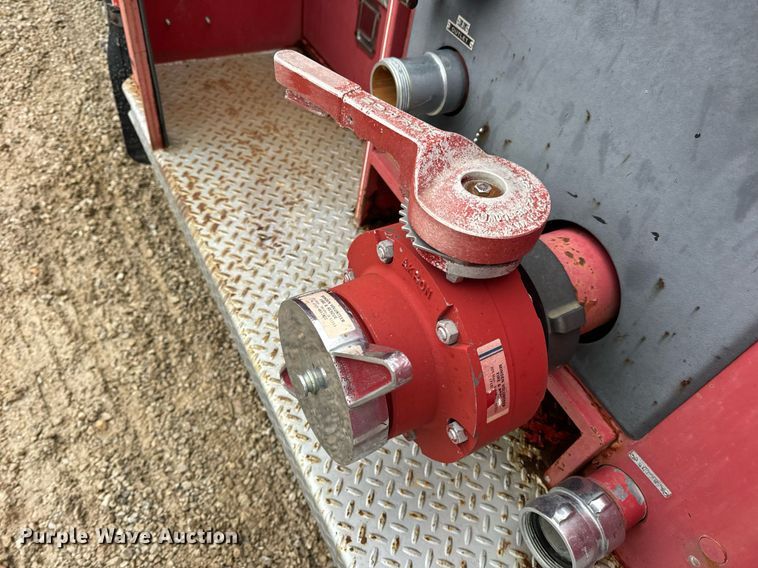 image for item DV1882 1972 Ford 700 pumper fire truck