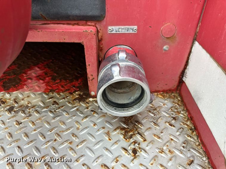 image for item DV1882 1972 Ford 700 pumper fire truck