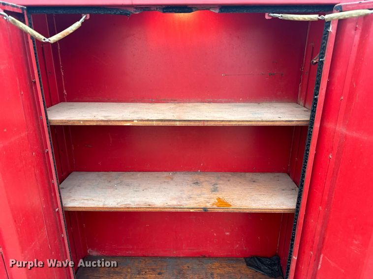 image for item DV1882 1972 Ford 700 pumper fire truck