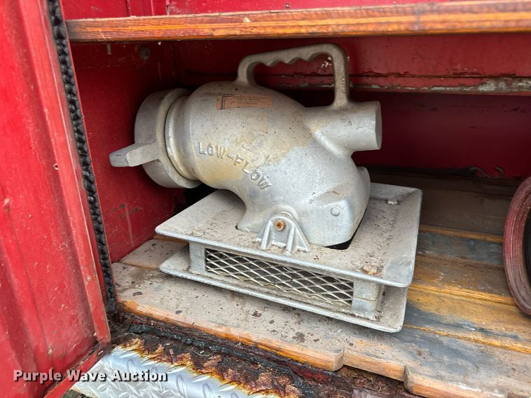 image for item DV1882 1972 Ford 700 pumper fire truck